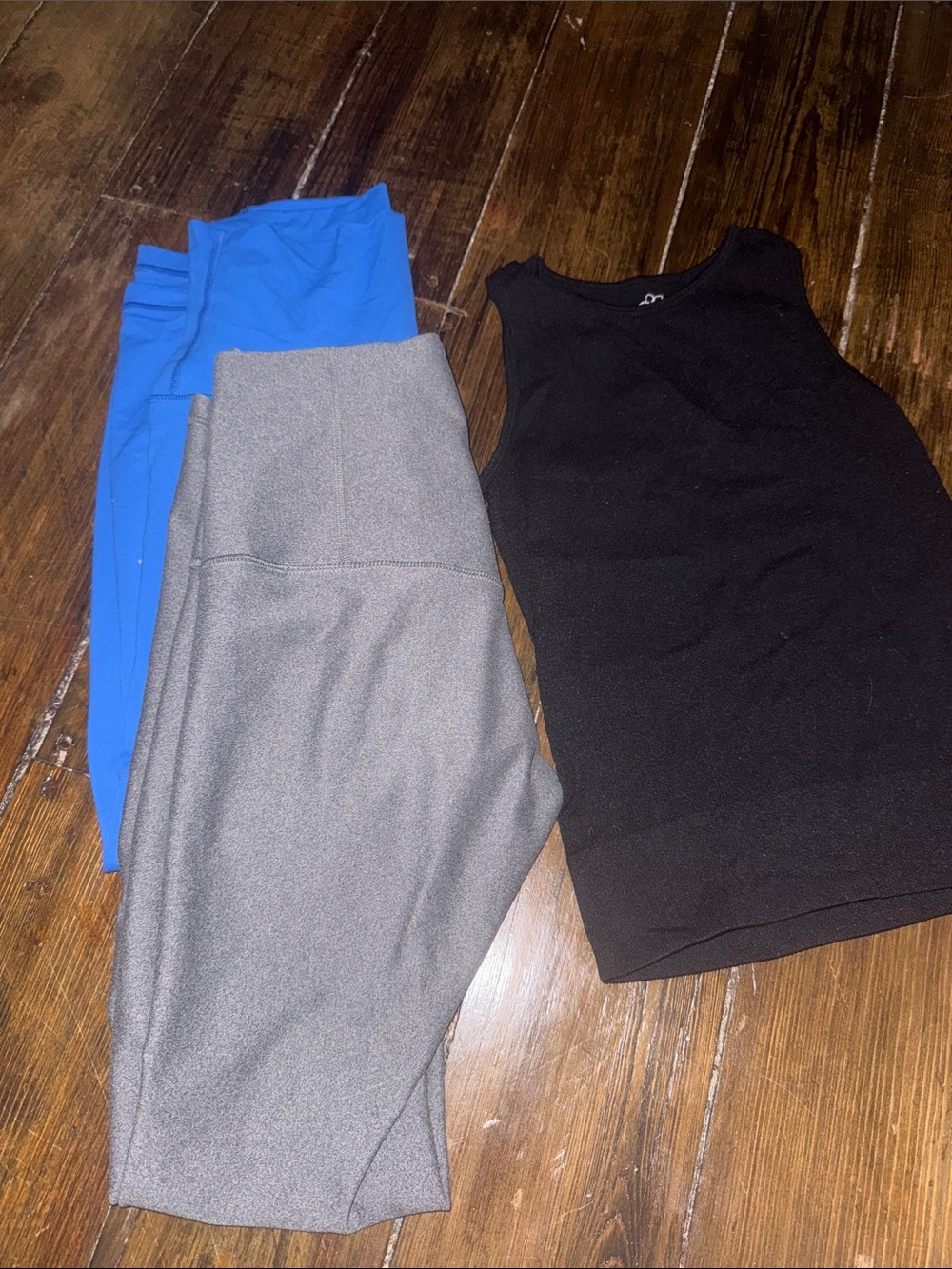 Women's Black Tank and Gray & Blue Leggings Set